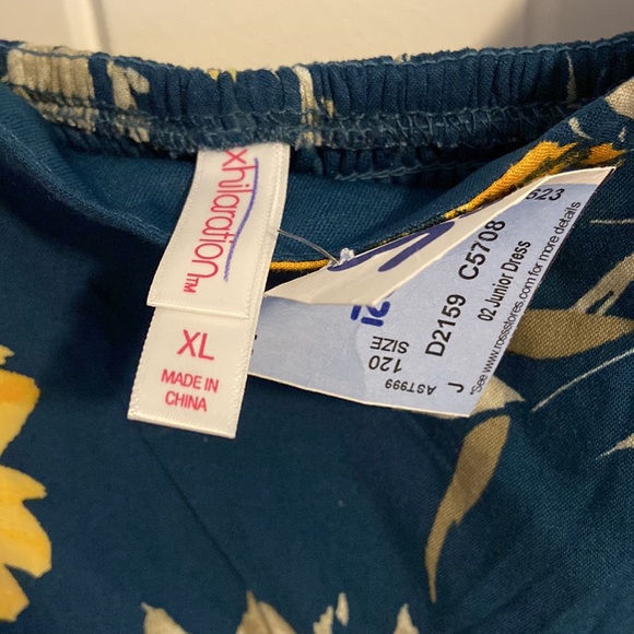 Floral Ruffle Shoulder Dress - Picture 4 of 5